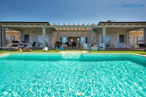 Гостиница Alghero Villa Carrabufas villa con piscina vista mare per 10 persone, Вальверде